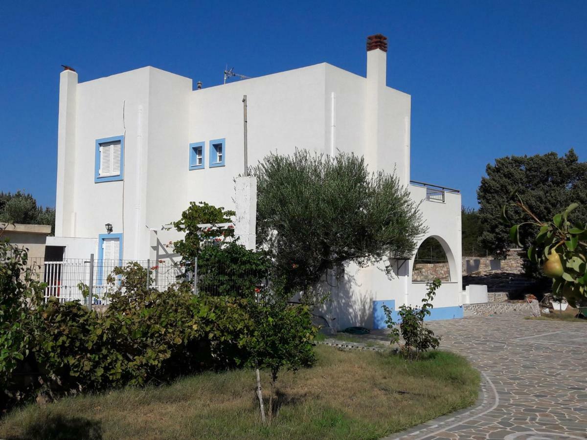 Elafonisos: Two Storey House On The Sea Front Екстериор снимка